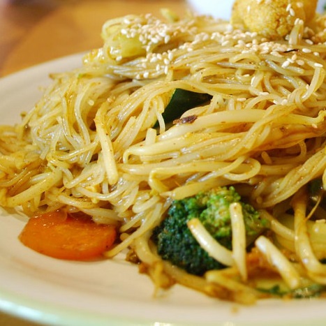 Singapuri Noodles