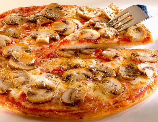 Mushroom Cheese Pizza