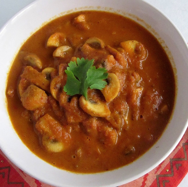 Mushroom Chilly Dry / Gravy